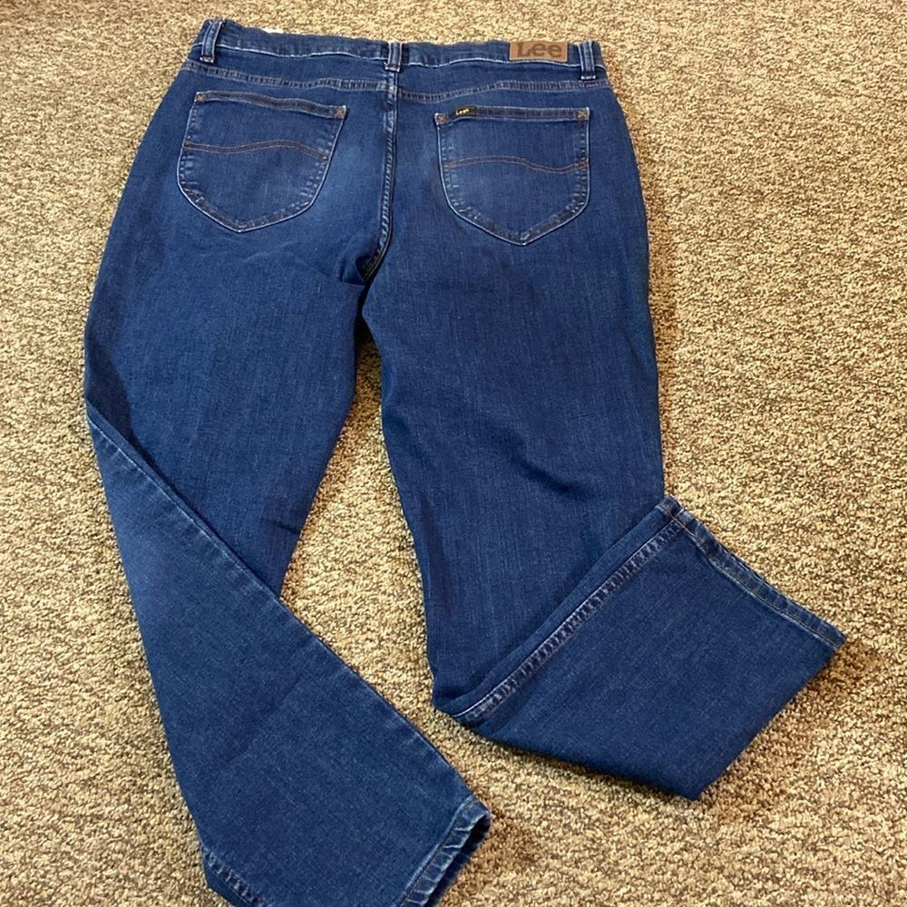 Lee Women's Dark Blue Straight Leg Jeans Size 16M